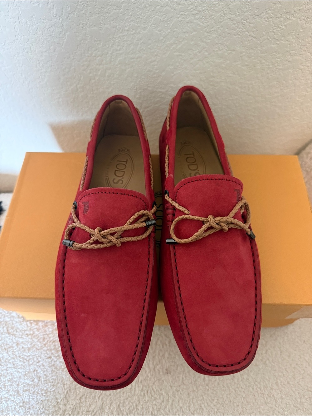 Tods Gommino - size 5 - red suede